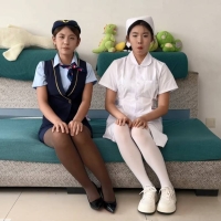 新月原创，你们两个很有意思！