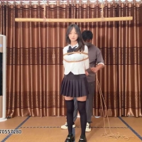 新月原创，你的衣服很漂亮！